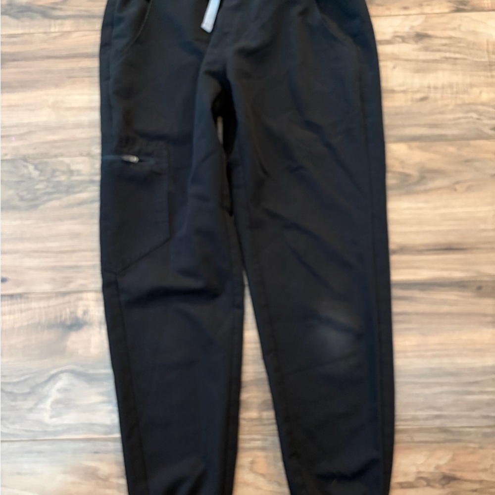 Figs women Cargo Pants in Black